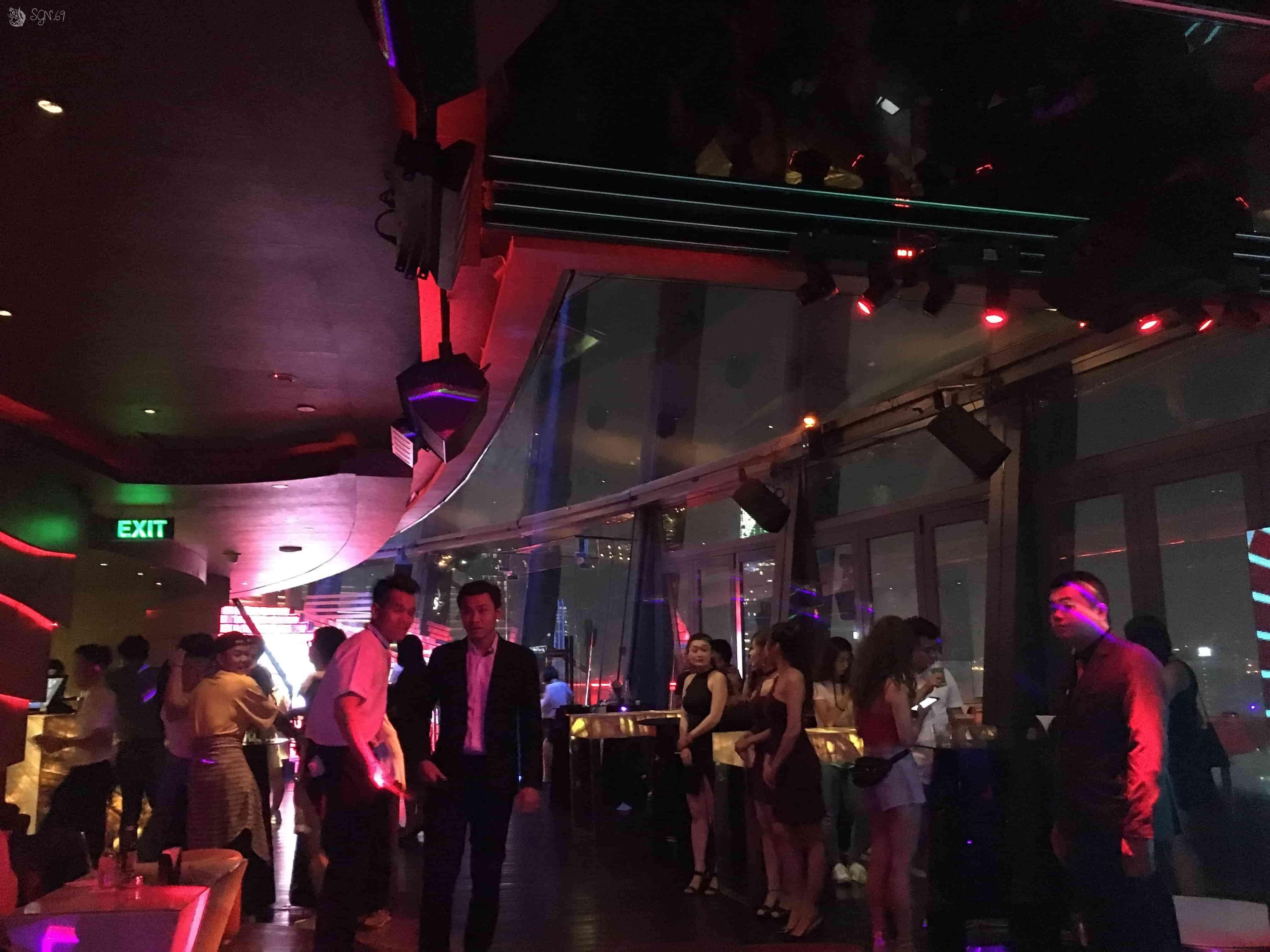 チル・スカイバー(Chill Skybar )室内