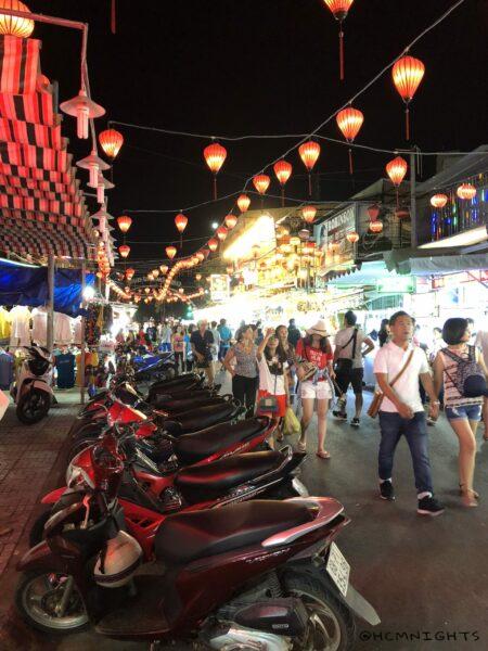 ナイトマーケット