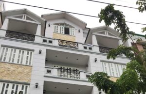 Queen Bee spa(クイーンビー)ホーチミンって実際どう?7区にある男性向けマッサージ&置屋の雑感 Queen Bee spa&hotel ホーチミン外観