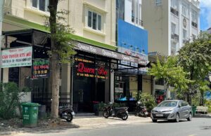 クイーンビーへ行ってきた in 7区 ホーチミン